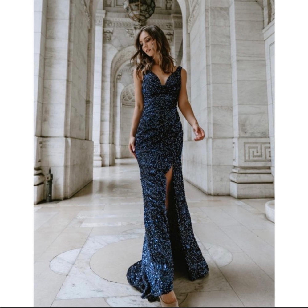 NWT Ieena Mac Douggal V-Neck Sequins Gown Front Slit Midnight Sz 2
